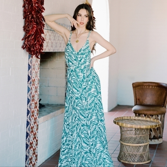 harlyn Dresses & Skirts - Harlyn Tropical Backless Maxi Dress Green Small bohemian beach resortwear summer